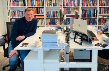 Van boek naar leeroplossing: gesprek met twee uitgevers